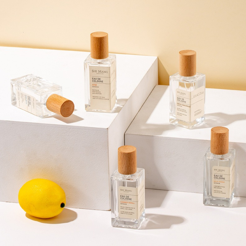 50ml 女性用香水 スウィートフローラル グルマン バニラ - Perfume Her Fragrance のレビューと価格