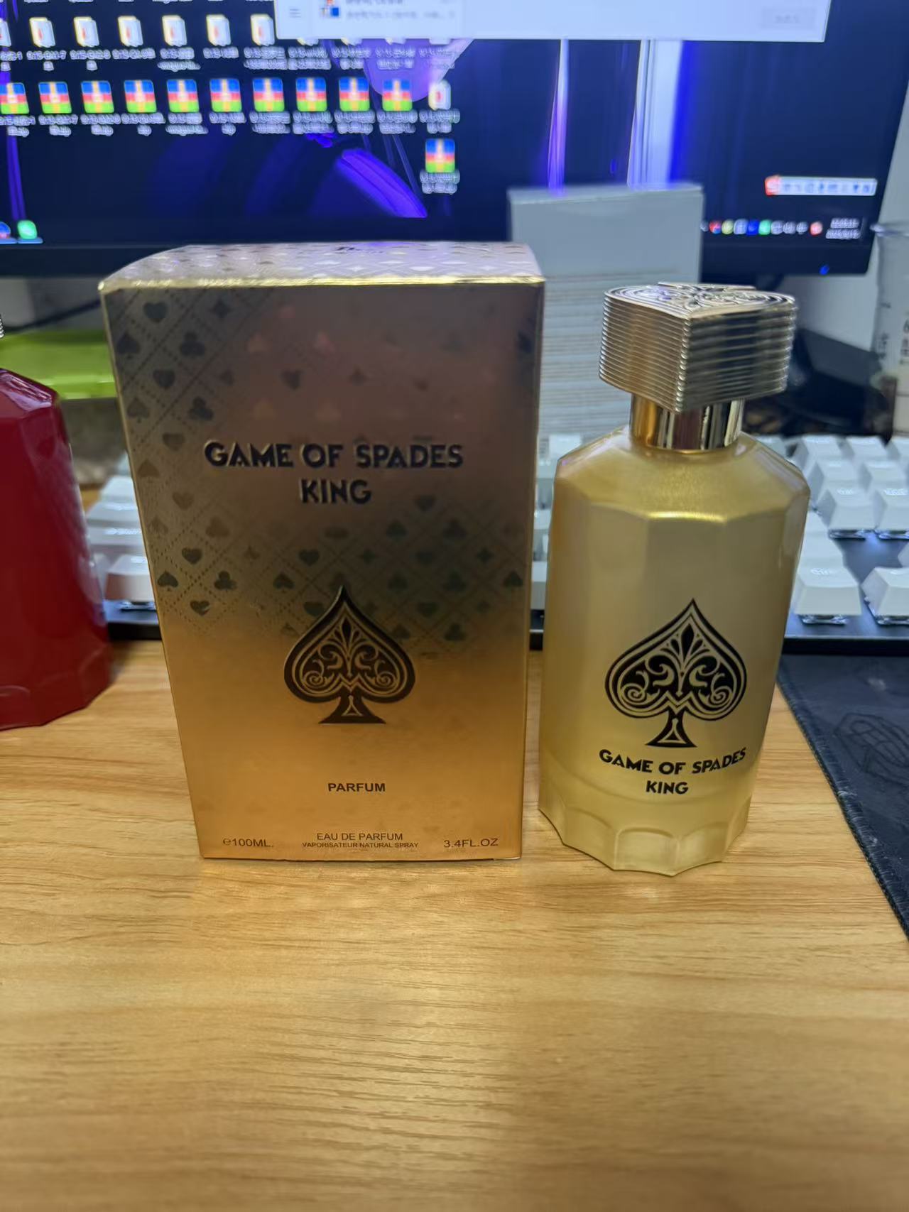 ジョ・ミラノ ゲーム・オブ・スペード キング パルファム 1 - Best Perfume Fragrance のレビューと価格